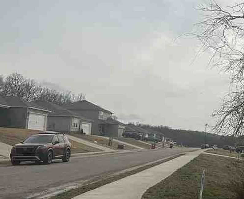 Exterior Neighborhood (street photo)