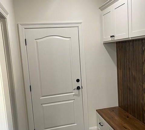 2nd image of 104 Eastin Cir