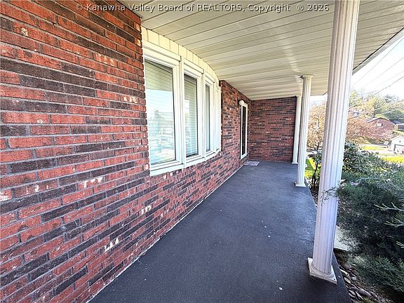 2nd image of 5209 Glow Dr
