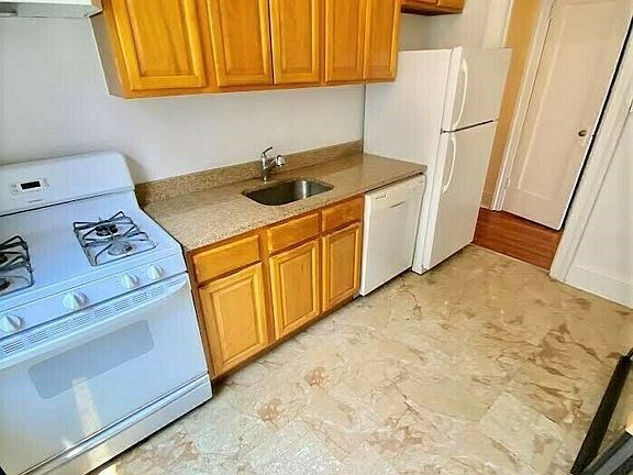 2nd image of 3069 34th St APT 3D