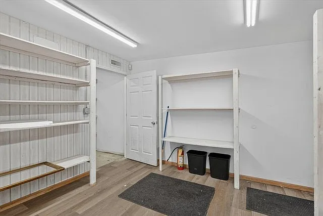 607 W Roosevelt Rd — Photo 27