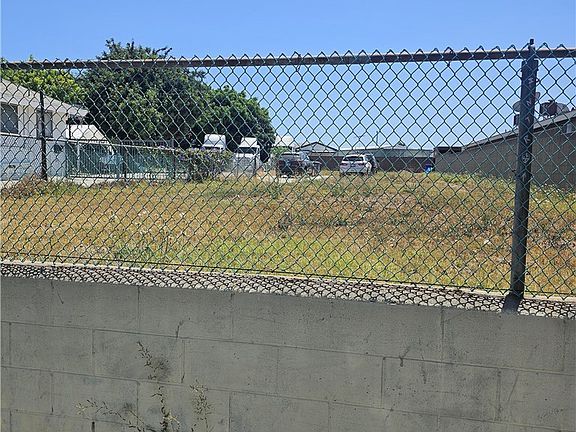 2nd image of 140 W 223rd St Lot 73