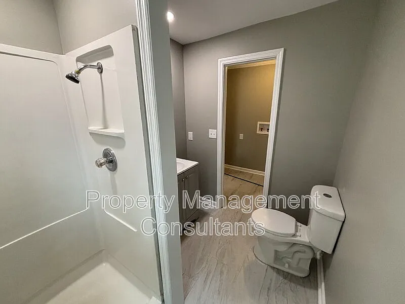 1 bed, 1.0 bath, 900 sqft, $900 — Photo 4
