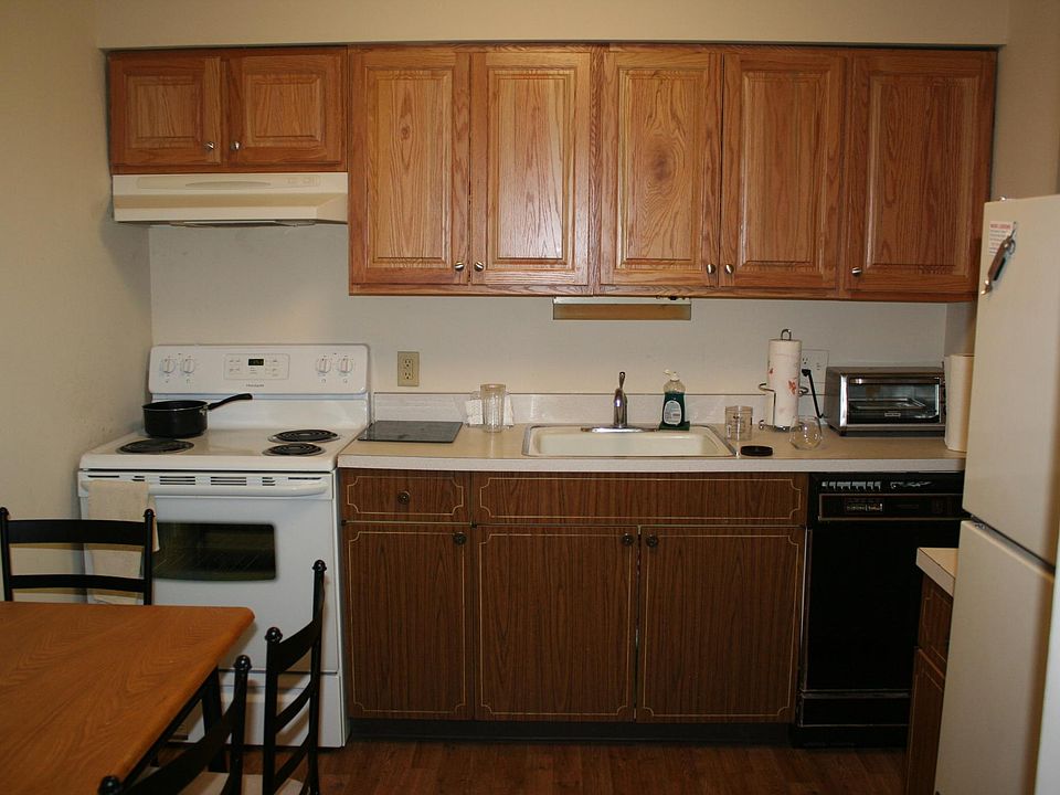 2nd image of 45 Drew Ave APT 4