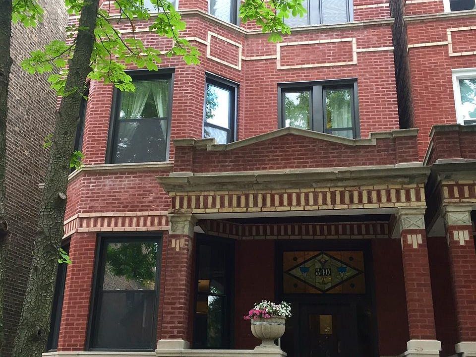 1st image of 840 N Hoyne Ave #3