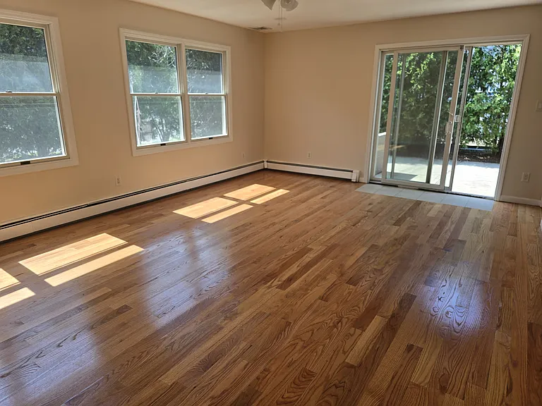 6 - Family Room