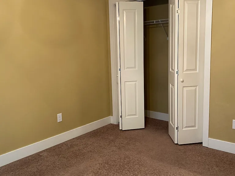 399 Ellis Ave — Photo 10