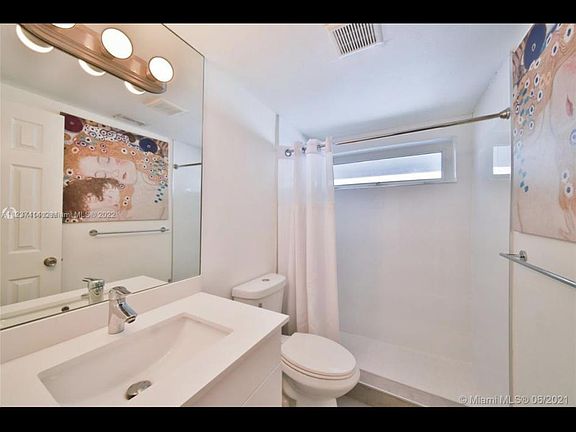 3rd image of 3076 Gifford Ln #3076