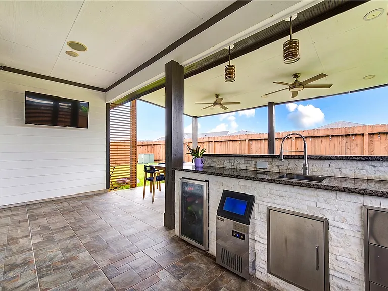 3306 Black Gore Creek Dr — Photo 28