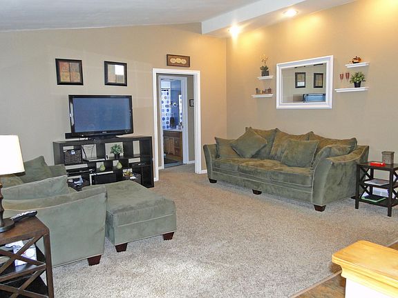 5th image of 7496 N Charlesworth St