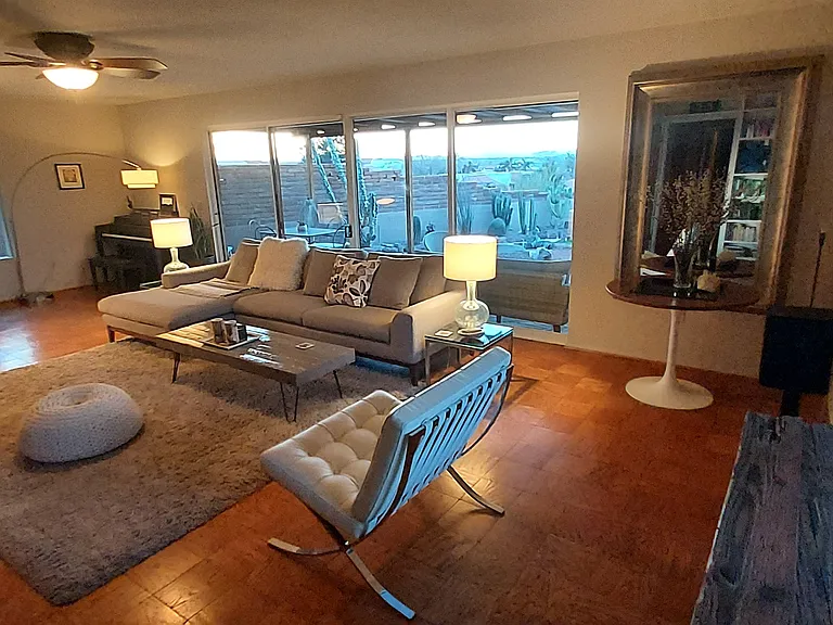 N Nina Dr — Photo 5