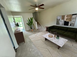 12 Cromwell Rd, Cincinnati, OH 45218