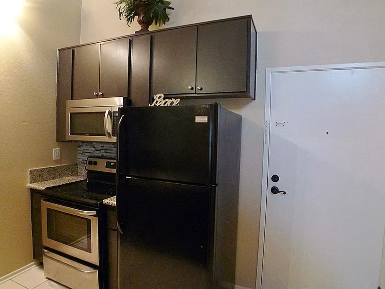 Villa De Adel Apts — Photo 198
