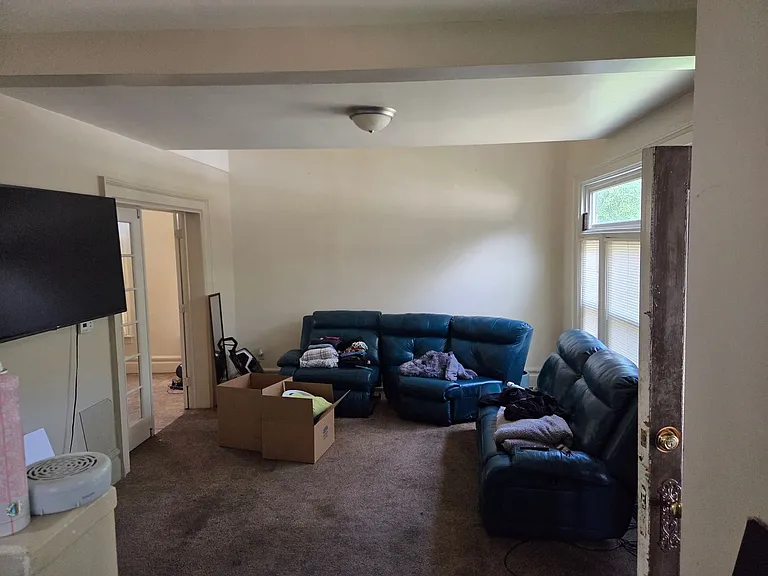 926 Liberty St — Photo 3