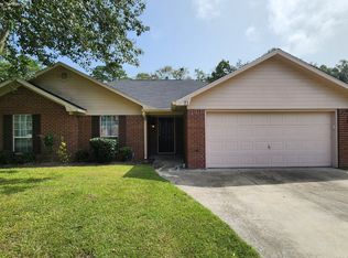 71 Avondale Dr, Saint Marys, GA 31558