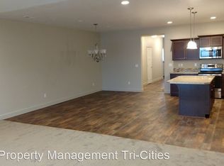 1072 S Delaware St, Kennewick, WA 99338