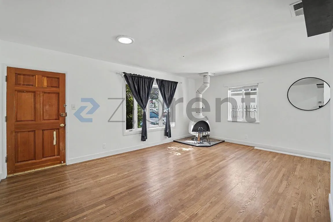 4 bed, 1400 sqft, $5,968 — Photo 4