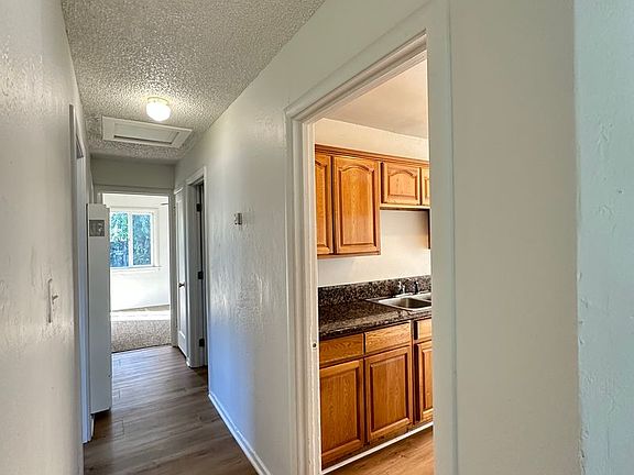 4th image of 531 Chaparral Way