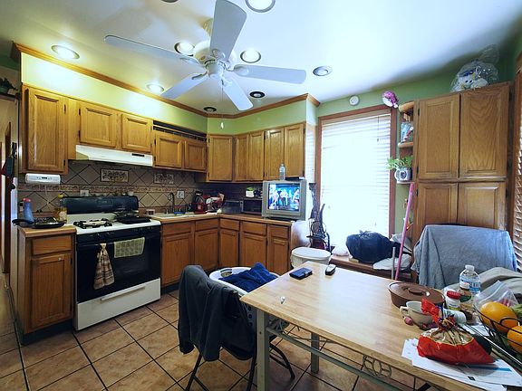 4th image of 3514 N Cicero Ave