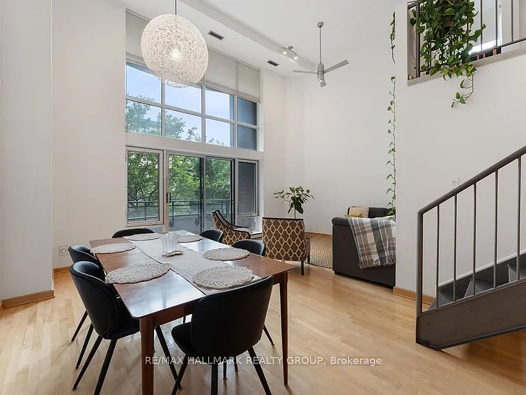 29 Main St #111 — Photo 12