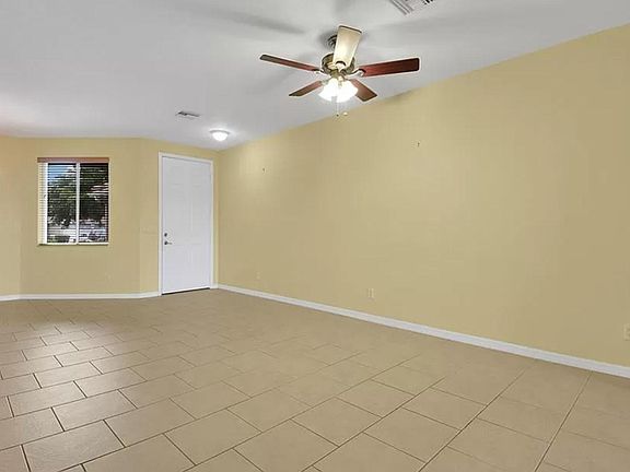 5th image of 3161 Antica St