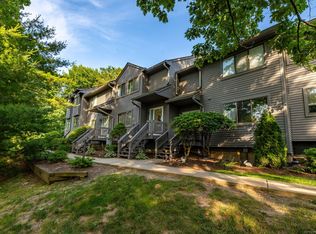 190 Conestoga Way #190, Glastonbury, CT 06033