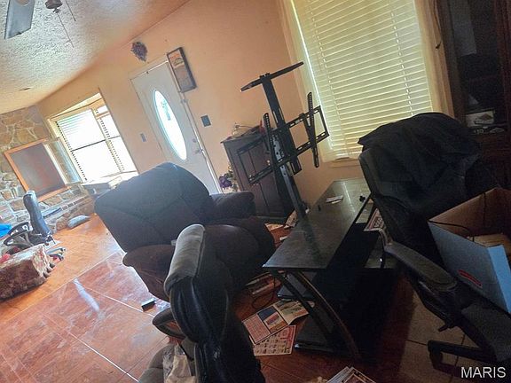 4th image of 8466 South Dr