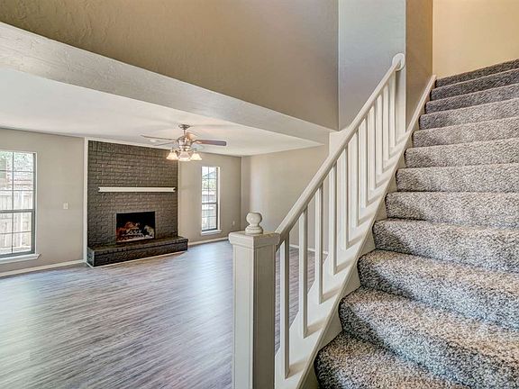 3rd image of 2104 NW Ashley Cir
