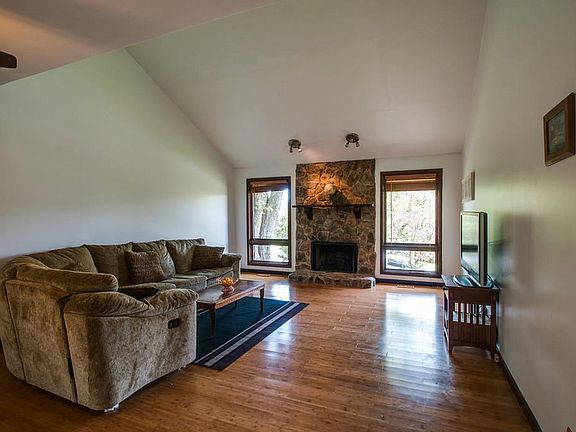 4th image of 620 River Ridge Ct
