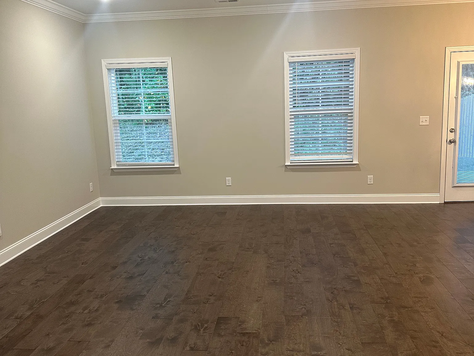 528 Bellingham Dr NE — Photo 4