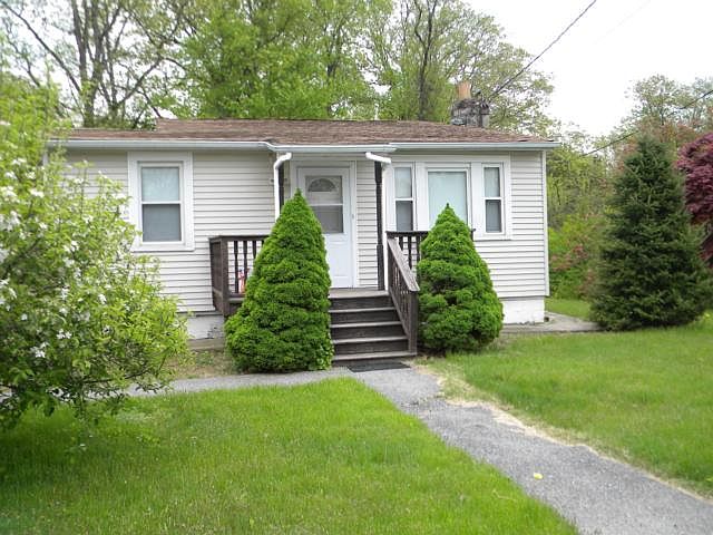 1st image of 60 Hamilton Dr