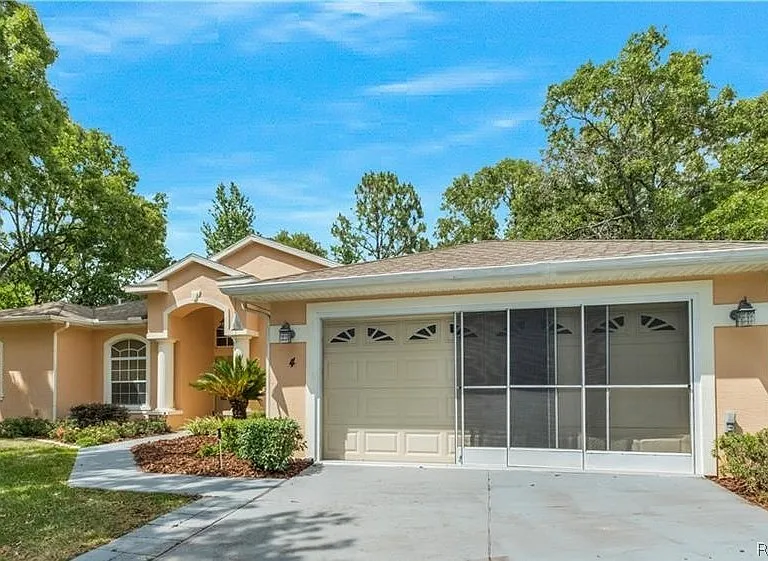 4 Dahoon Dr — Photo 1