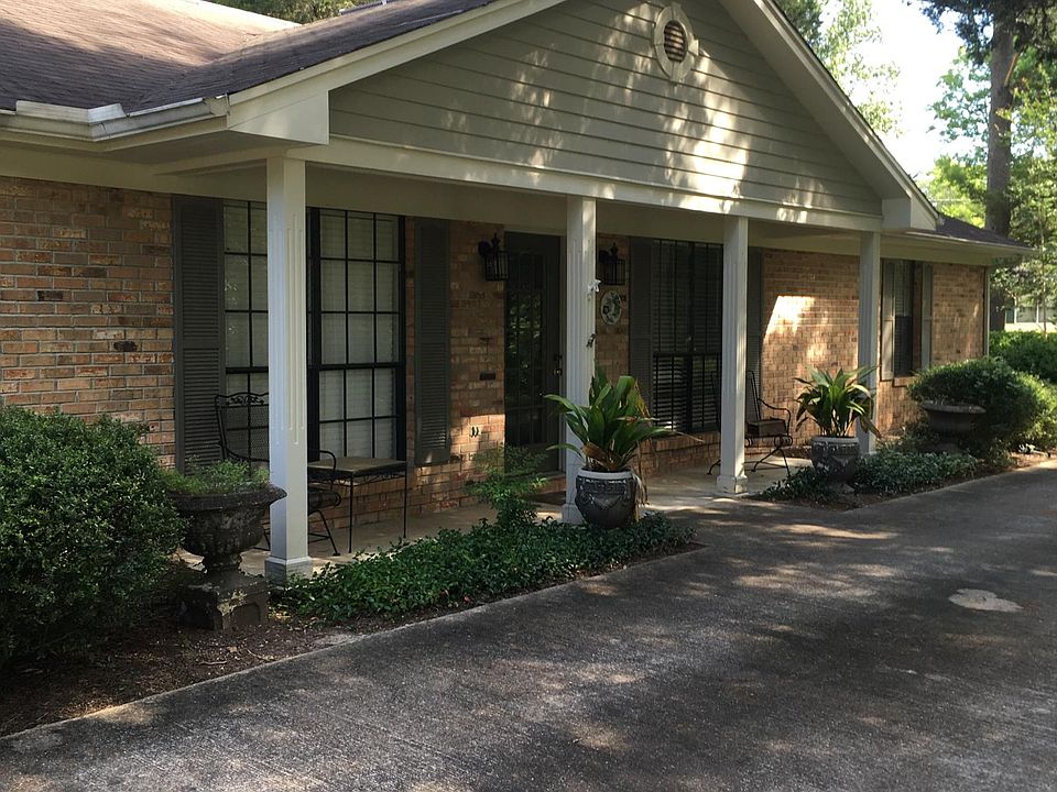 1st image of 106 Oktibbeha Dr