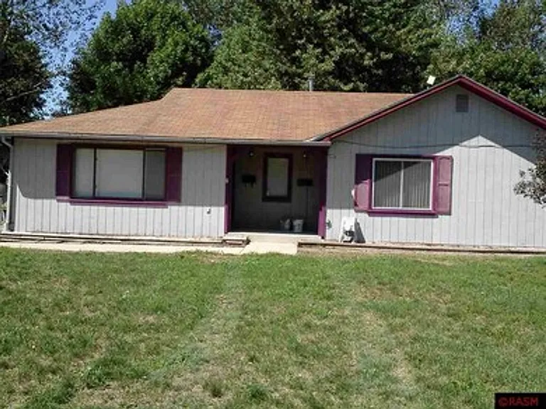 419 Mallory St N #2 — Photo 2