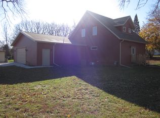 306 N Market St, Lake Park, IA 51347