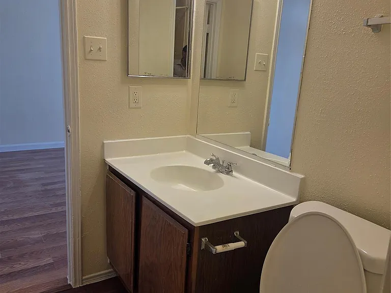 11545 S Kirkwood Rd — Photo 10
