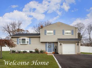11 Chapman Ter, Middletown, NJ 07748