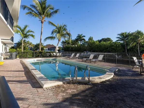 6855 E Edgewater Dr #1DS, Coral Gables, FL 33133