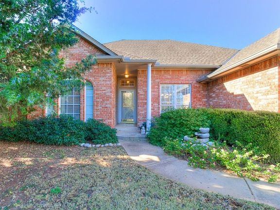 3rd image of 14401 Chapel Dr
