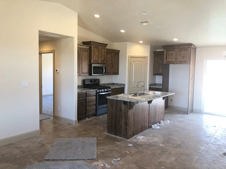 199 N 2680 W — Photo 7