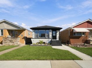 5711 S Mayfield Ave, Chicago, IL 60638