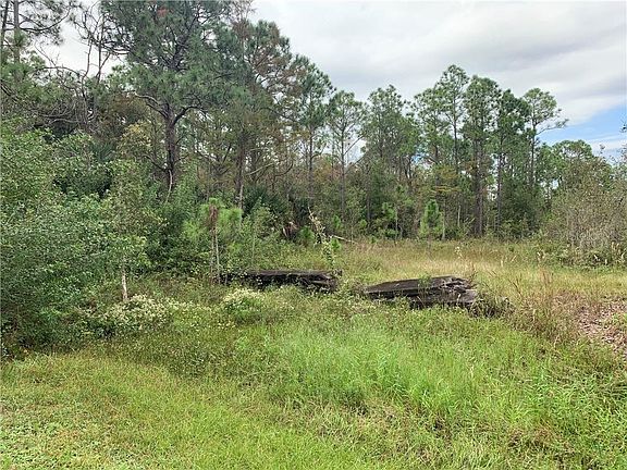 5th image of 22575 Tinas Ln