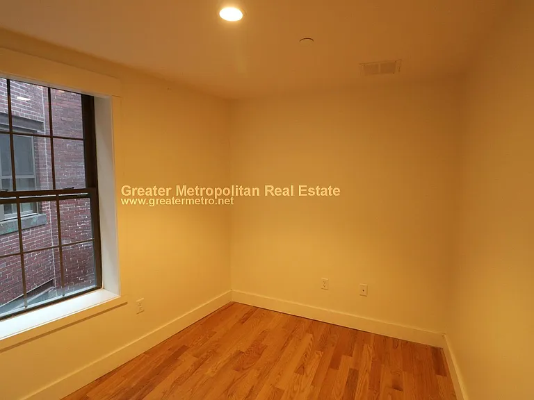 282 North St #6 — Photo 5