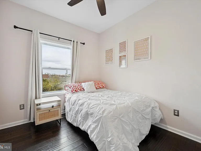 715 Brown St #B — Photo 17