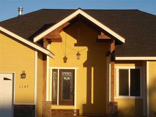 1st image of 1107 S Round Valley Dr