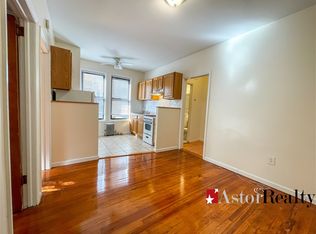 3127 35th St APT 1R, Astoria, NY 11106