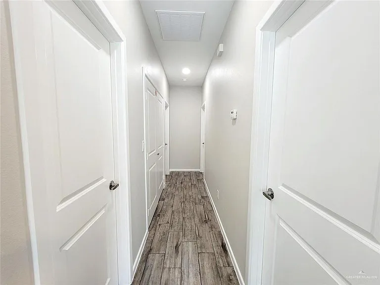 1003 E Starr St #C — Photo 3