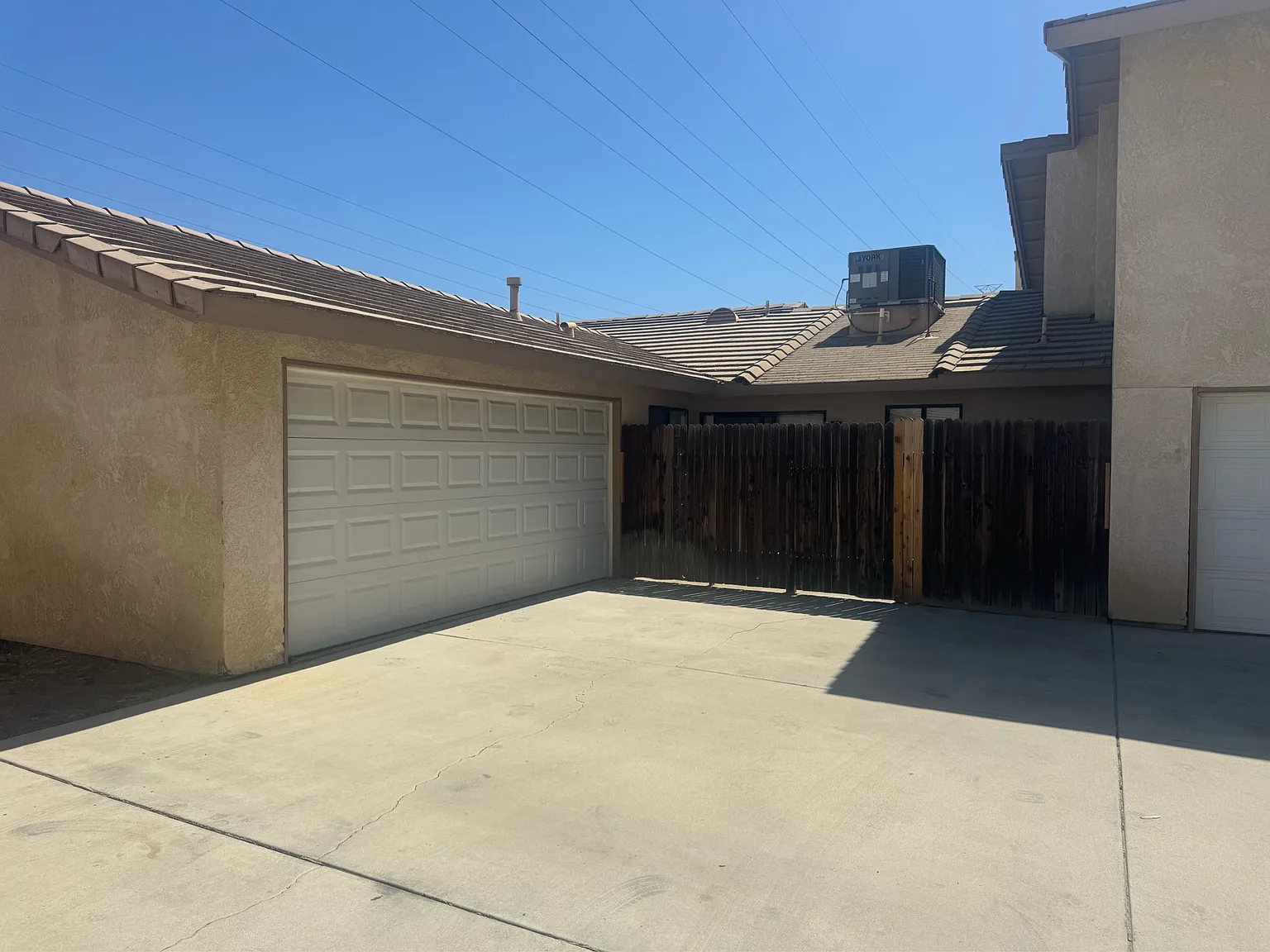 8200 Laborough Drive - B — Photo 4