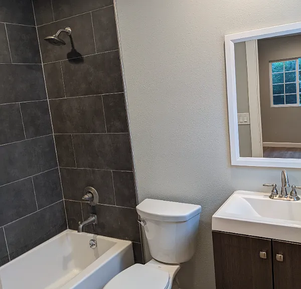 2537 Maynard Dr — Photo 5