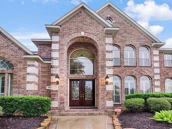 2nd image of 8103 Cottonwood Trail Court